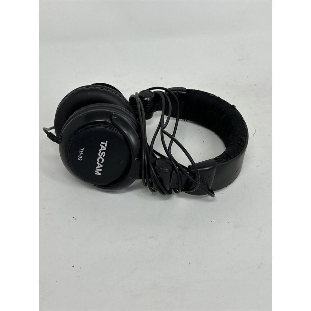 Tascam TH-02 Closed-Back Studio Headphones